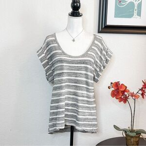 🍋 7 For All Mankind • Women’s Gray Striped Top Dolman Sleeves & Deep UNeck Sz M